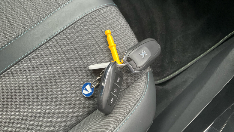 Peugeot 208 1.2 PureTech 100 Allure Premium 5dr EAT8 Petrol Hatchback